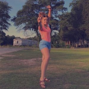 Meet your Posher, Raeanna